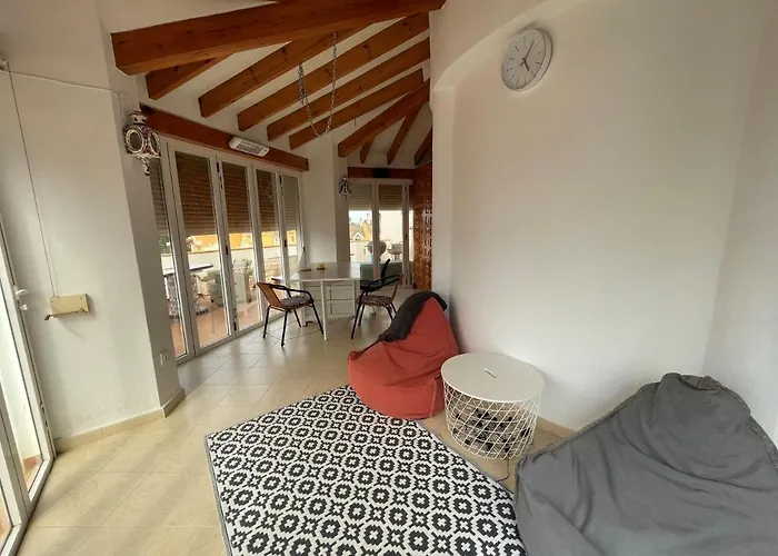 Atico El Retiro Apartment *